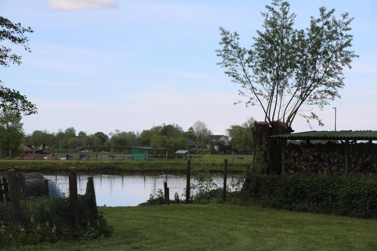 Rural Chalet Aan De Vecht Near Amsterdam Nigtevecht エクステリア 写真