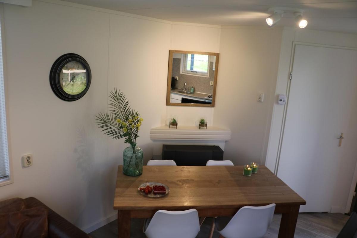 Rural Chalet Aan De Vecht Near Amsterdam Nigtevecht エクステリア 写真